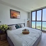Sea View Amazing 2 Bed Room-mesmerizing Views *