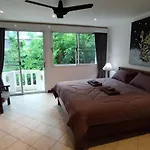 3 Bedrooms Villa In Prathumnak Jomtien