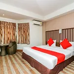 Hotel Dancenter Ja Siam 4*