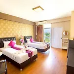 Hotel The Sun &