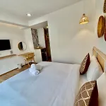Charm At Pratumnak 3* Pattaya