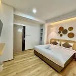 Charm At Pratumnak Hotel