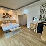 Charm At Pratumnak Pattaya