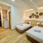 Hotel Charm At Pratumnak Pattaya