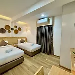 Charm At Pratumnak Hotel