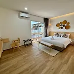 Charm At Pratumnak 3*
