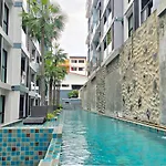 5 Min Walk To Beach Tropical Garden