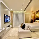 Arom Wongamat Pattaya