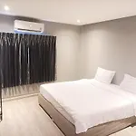Uno Hostel