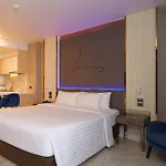 Pattaya Discovery Beach Hotel - Sha Extra Plus