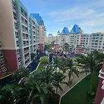 Stunning 1bdr In Fairytale Water Park Grande Caribbean Apartment