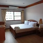 โรงแรม House- Sha Extra 3*