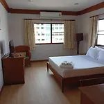 โรงแรม House- Sha Extra 3*