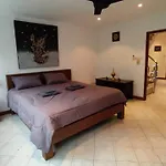 Jomtien House Night Market Villa Pattaya