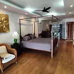 Villa Jomtien House Night Market
