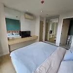 อพาร์ทเม้น Stunning 1bdr In Fairytale Water Park Grande Caribbean Pattaya