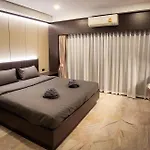 Max 2* Pattaya