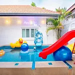Happy N Joy Pool Near Jomtien On Thepprasit Road * Pattaya