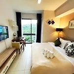 Unixx Sea View Apartment Pattaya