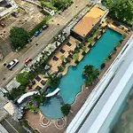 Студия В The Cliff Residence Condo