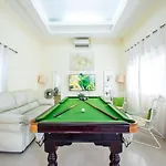 Happy N Joy Pool Near Jomtien On Thepprasit Road * Pattaya