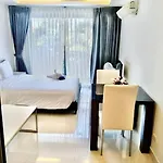 Club Royal Hideaway Studio Steps From Private Beach