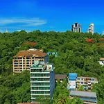 อพาร์ทเม้น Luxury Hill Pool View Near And Walking Street In