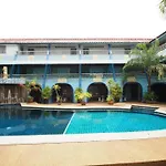 Oyo 1003 Naklua House