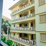 Well Furnished Condo With Balcony