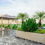 Well Furnished Condo With Balcony