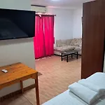 Namtip Bar & Guesthouse