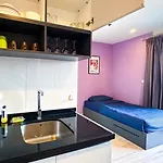 2 Bed At Excellent Location - Apartment