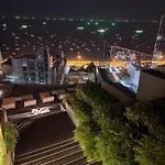 อพาร์ทเม้น The Edge - Unique & Luxurious Pattaya