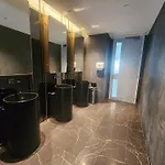The Edge - Unique & Luxurious