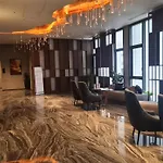 อพาร์ทเม้น The Edge - Unique & Luxurious