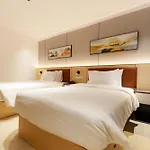 Hotel Banana South *