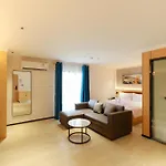 Hotel Banana South *