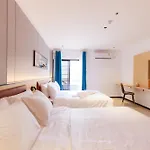 Hotel Banana South *