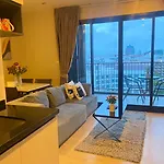 อพาร์ทเม้น 2 Bed At Excellent Location - In Class *