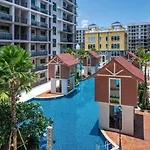 Pattaya Arcadia Beach Continental - Top Floor - Pool View
