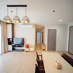อพาร์ทเม้น The Base Sea View Pattaya