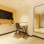 Hotel Banana South *