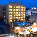 Eastiny Plaza โรงแรม