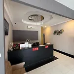 โรงแรม Golden Star