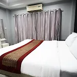 Golden Star โรงแรม