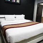 Golden Star โรงแรม