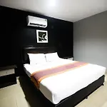 โรงแรม Golden Star