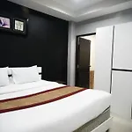 Golden Star โรงแรม