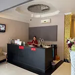 โรงแรม Golden Star