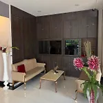 Golden Star โรงแรม